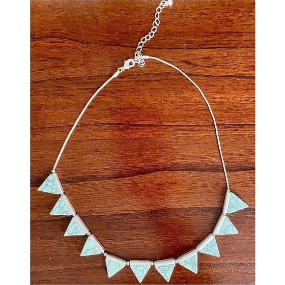 Universal Thread Triangle Stone Semi-Precious Turquoise Fashion Necklace - Picture 1 of 2